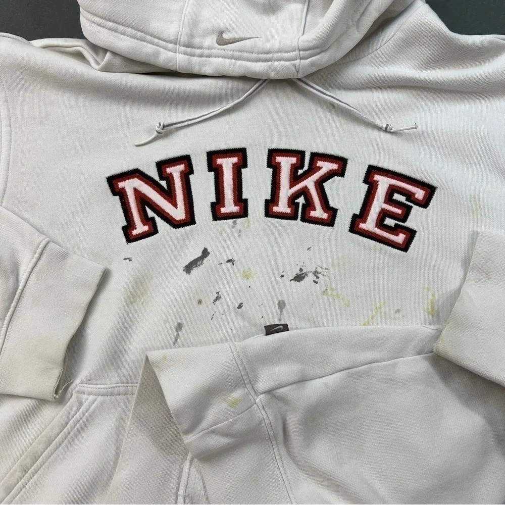 Silver Tag Nike Embroidered Logo Pullover Hoodie - Picture 4 of 10